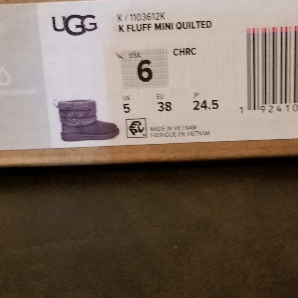 UGG boots - Picture 6 of 9